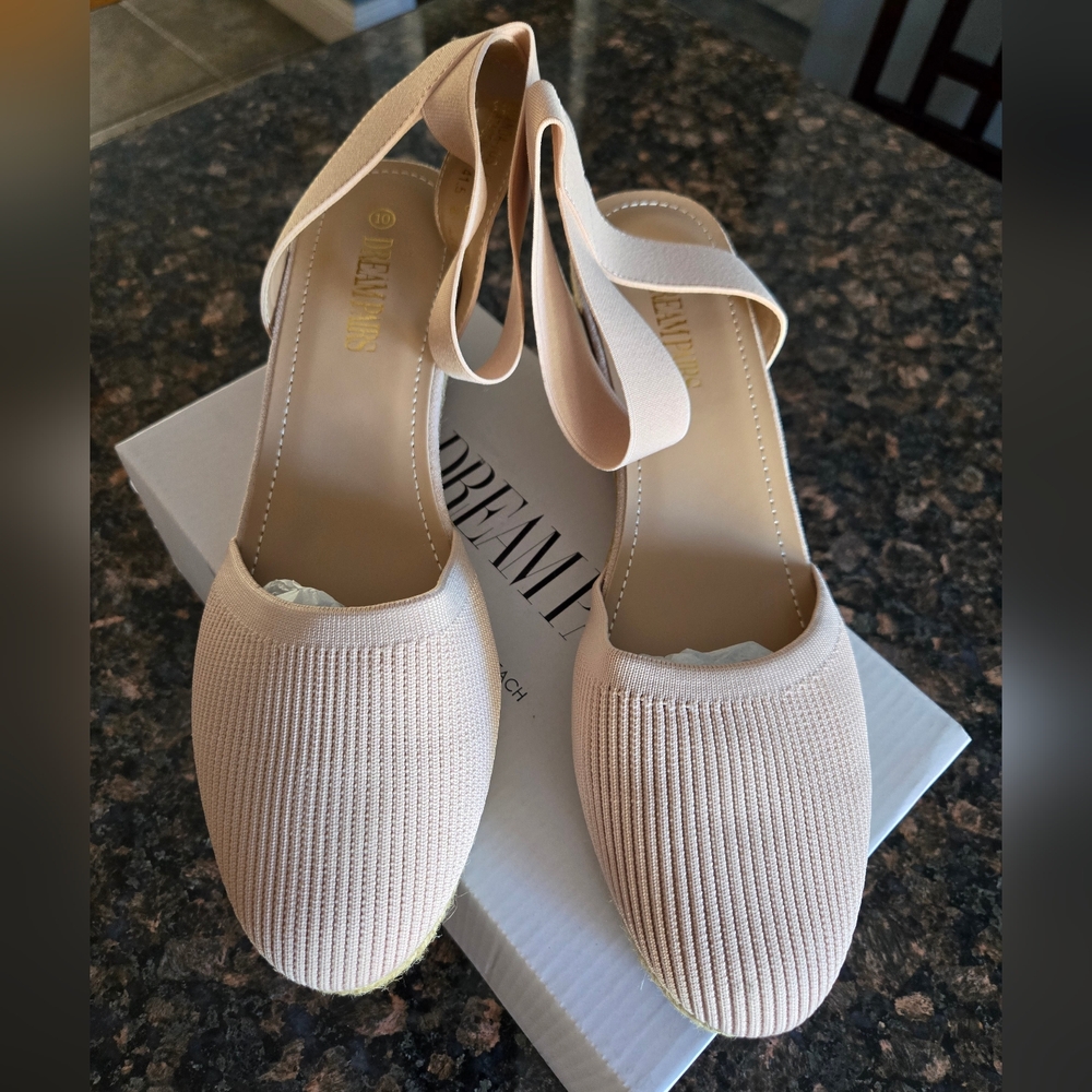 New In Box Dream Pairs "Amanda-1" Women's Pink Knit Espadrille Wedge Sandals
